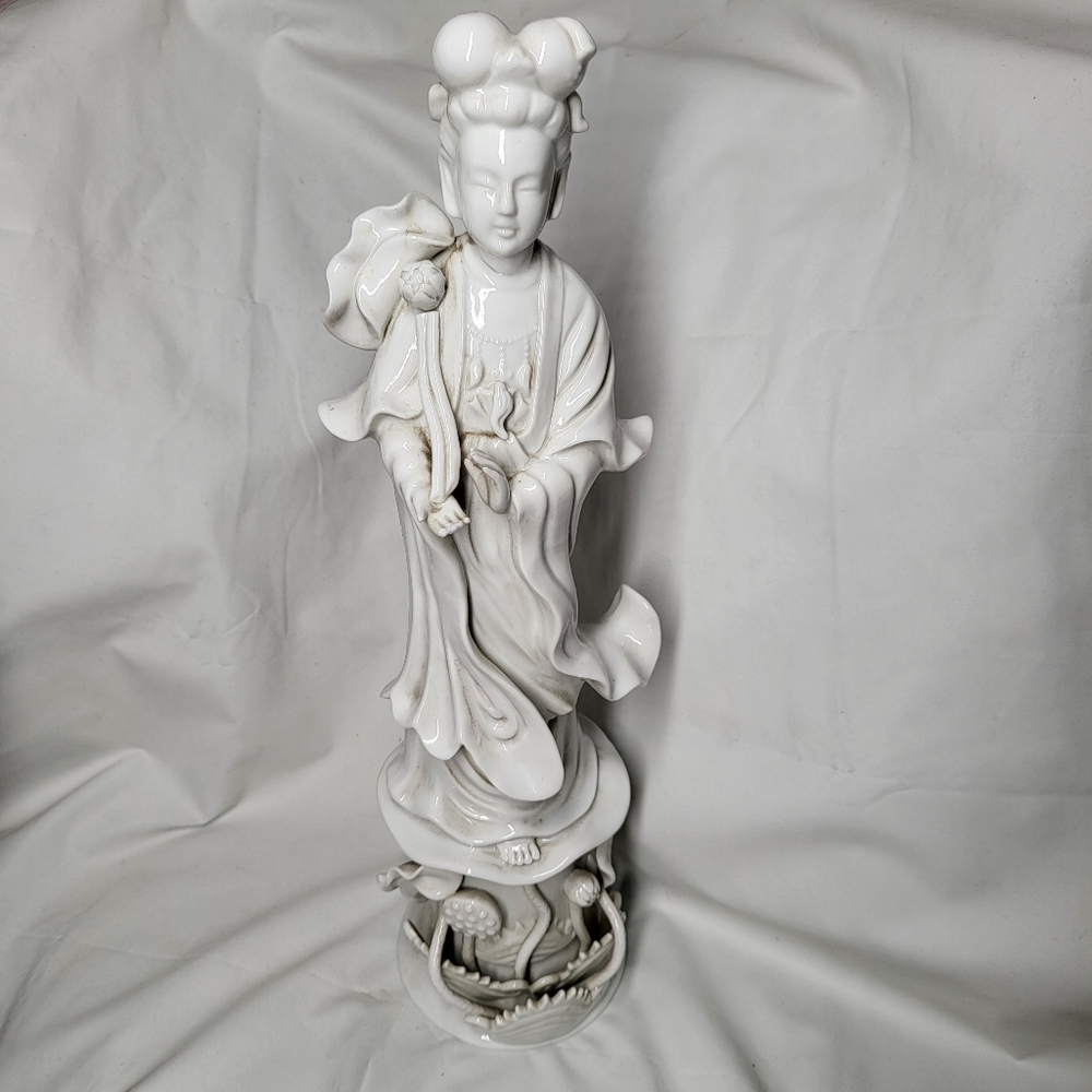 Chinese Blanc de Chine Porcelain Kwan Yin Lotus Flower Statue